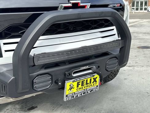 New 2025 Chevrolet Colorado ZR2 w/ Off-Road Front Bumper Package image 12
