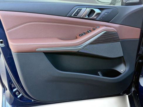 New 2026 BMW X5 xDrive50e image 11