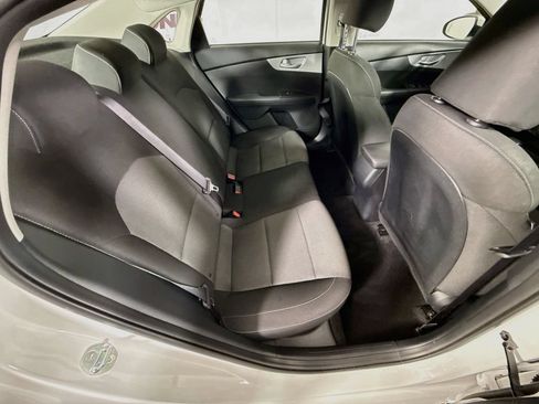 Used 2024 Kia Forte LXS w/ LXS Technology Package FWD image 28