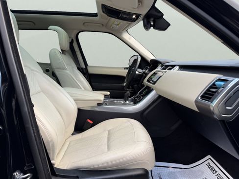 Used 2020 Land Rover Range Rover Sport HSE image 42