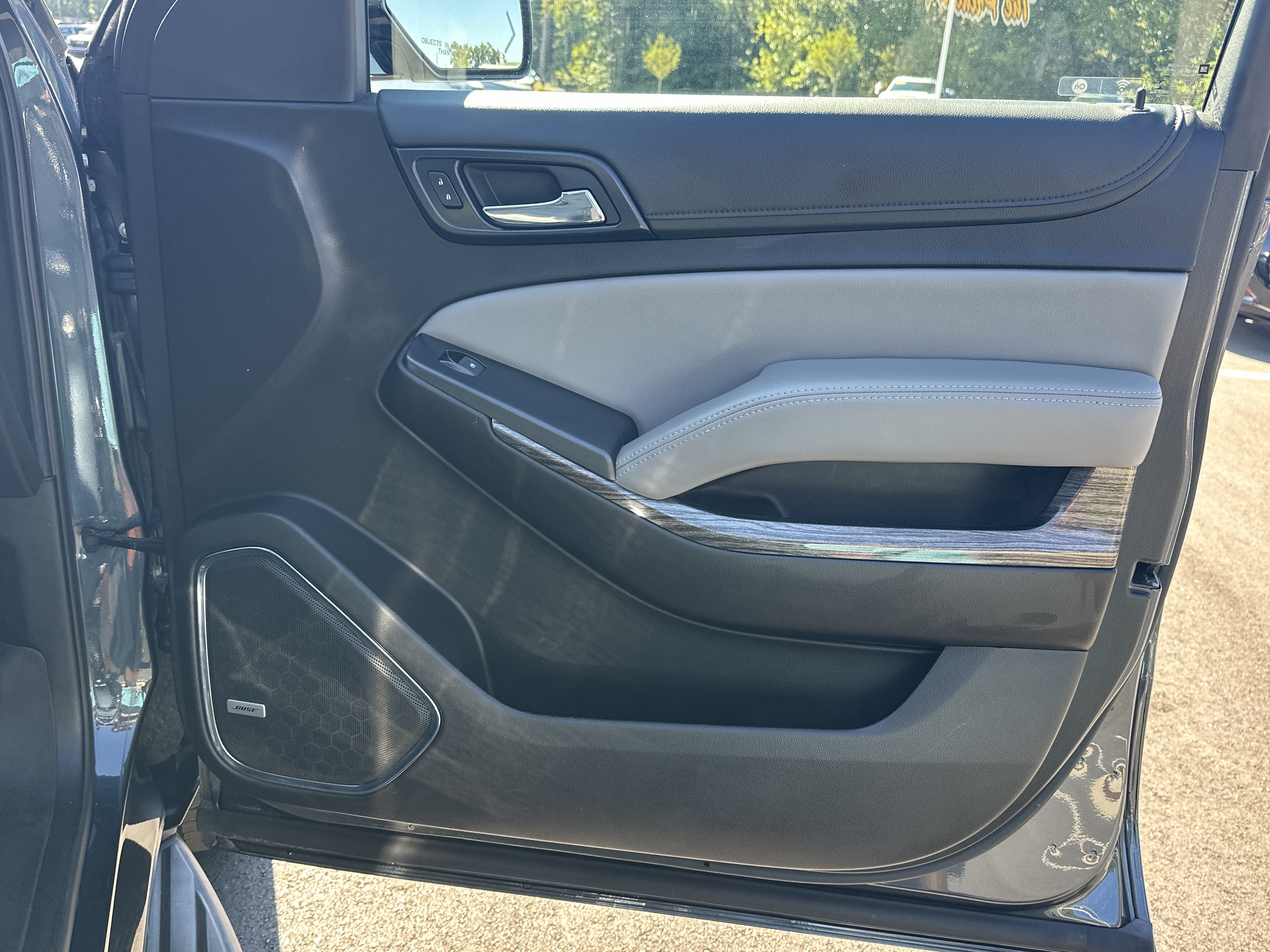 Used 2020 Chevrolet Suburban LT AWD/4WD image 14
