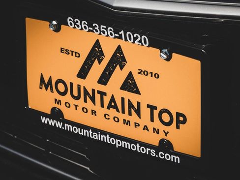 Used 2019 Cadillac Escalade Premium Luxury image 15