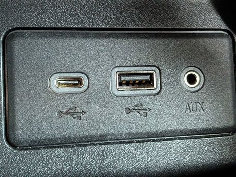 Used 2020 Chevrolet Equinox LT image 25