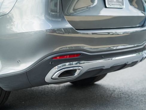 Used 2025 Mercedes-Benz GLS 450 4MATIC image 9