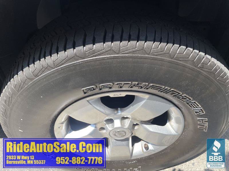 Used 2013 Nissan Frontier SV AWD/4WD image 24