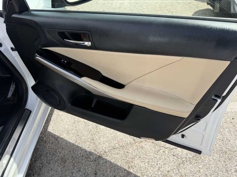 Used 2016 Lexus IS 300 AWD w/ Navigation System Package image 17