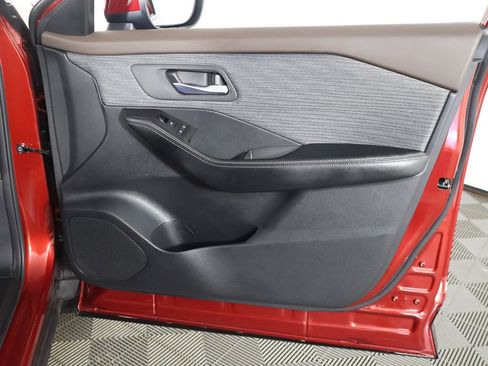 Used 2023 Nissan Rogue SV AWD/4WD image 20