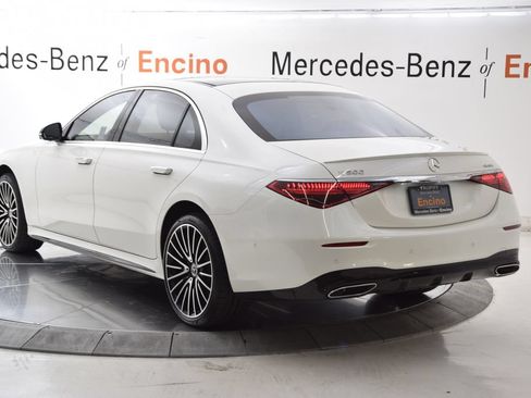 Certified 2022 Mercedes-Benz S 500 4MATIC image 3