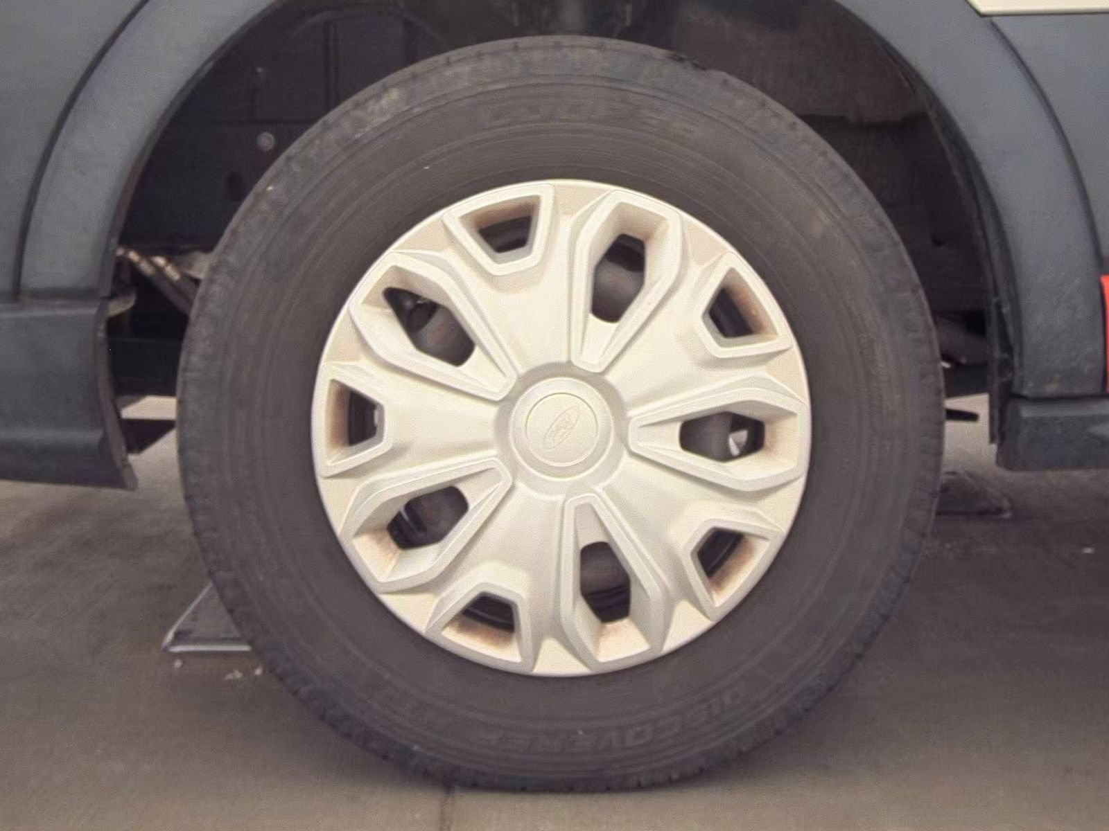Used 2019 Ford Transit 150 130 Low Roof w/ Exterior Upgrade Package RWD image 11