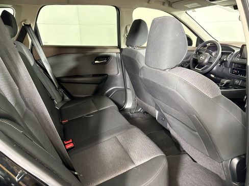 Used 2023 Nissan Rogue SV image 17