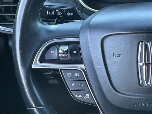 Used 2020 Lincoln Nautilus Reserve w/ Equipment Group 201A image 13