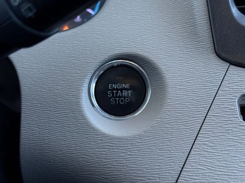 Used 2013 Toyota Sienna XLE w/ Premium Pkg image 41