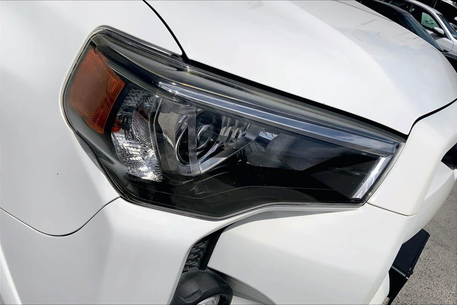 Used 2022 Toyota 4Runner SR5 Premium RWD image 31