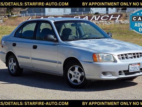 Used 2002 Hyundai Accent GL image 1