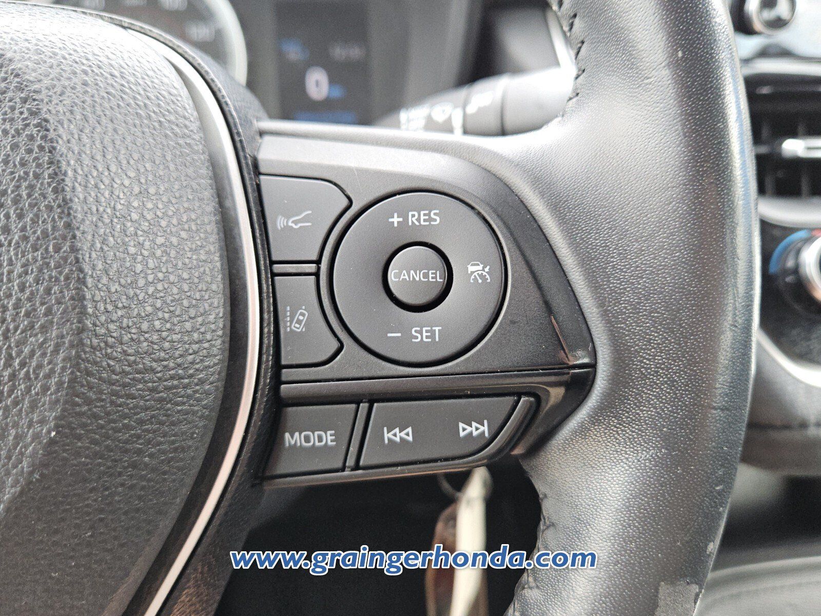 Used 2020 Toyota Corolla SE FWD image 20