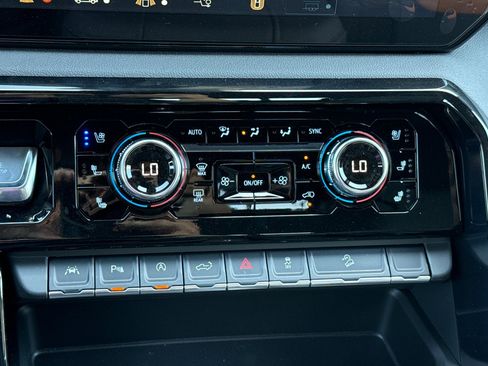 New 2026 GMC Sierra 1500 AT4 w/ Technology Package AWD/4WD image 21