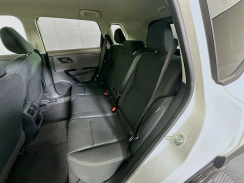 Used 2023 Nissan Rogue S image 26