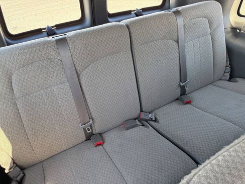 Used 2016 GMC Savana 3500 LT w/ LT Preferred Equipment Group RWD image 24