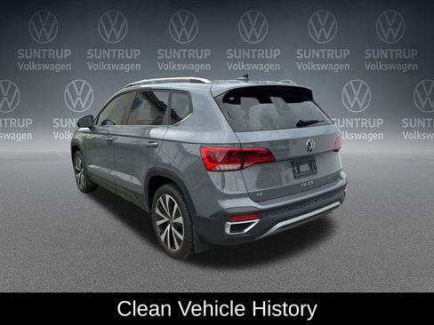 Used 2023 Volkswagen Taos SE FWD image 4