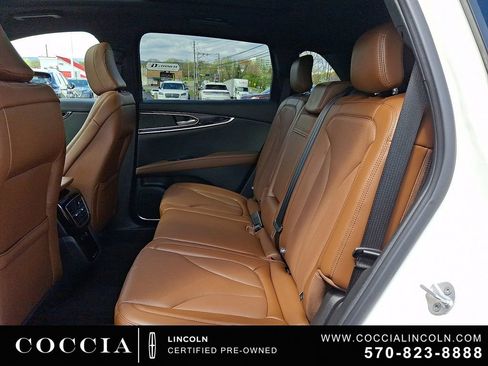 Certified 2022 Lincoln Nautilus Reserve AWD/4WD image 10