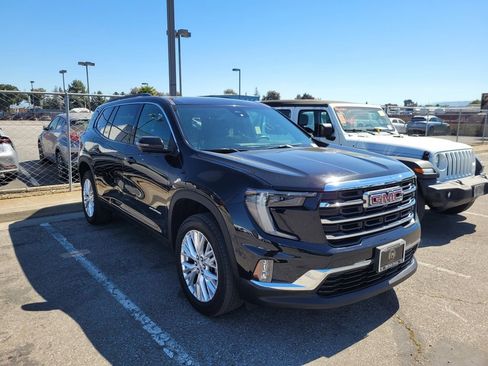 Used 2024 GMC Acadia Elevation image 3