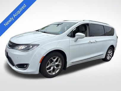 Used 2018 Chrysler Pacifica Touring-L Plus w/ Advanced Safetytec Group