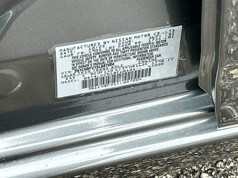 New 2025 Nissan Versa SR w/ Trunk Package FWD image 27