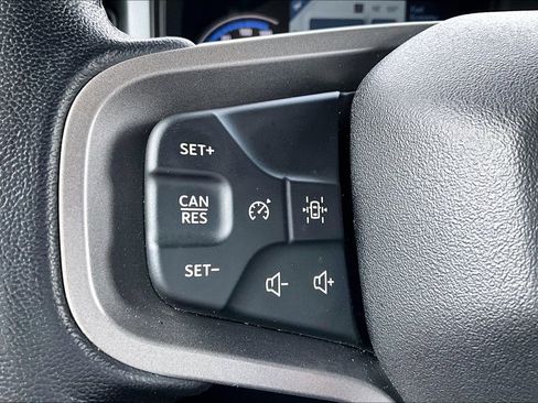 Used 2022 Ford Bronco Black Diamond AWD/4WD image 17