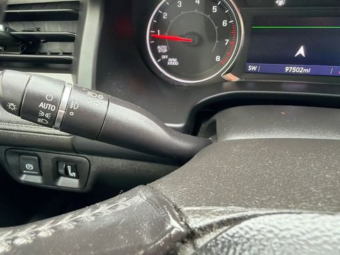 Used 2020 GMC Acadia SLT FWD image 14