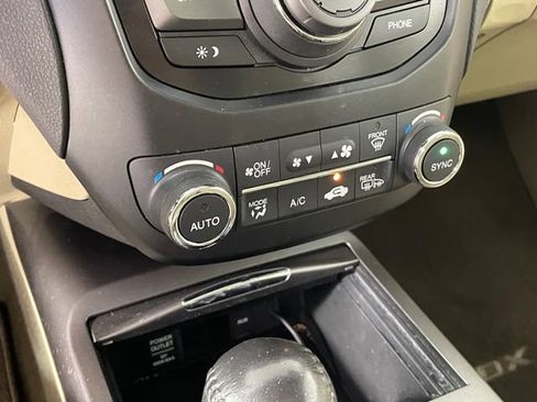 Used 2015 Acura RDX AWD w/ Technology Package image 9