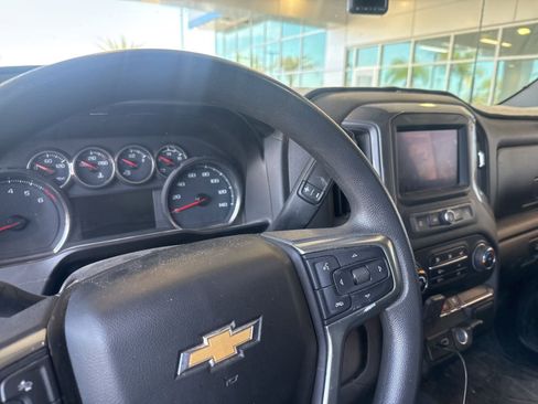 Used 2021 Chevrolet Silverado 2500 Custom w/ Custom Value Package AWD/4WD image 9