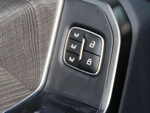 Used 2023 Ford F250 Platinum w/ Tremor Off-Road Package image 11