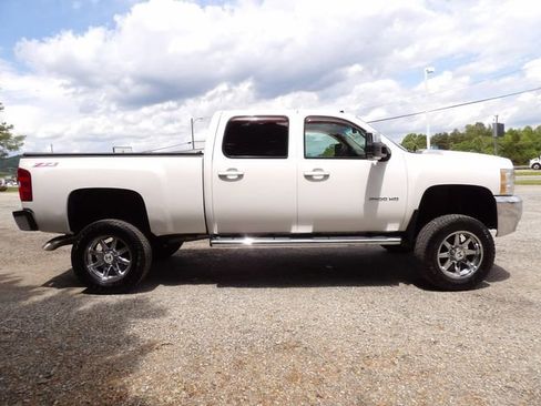 Used 2010 Chevrolet Silverado 2500 LTZ w/ Convenience Package AWD/4WD image 5