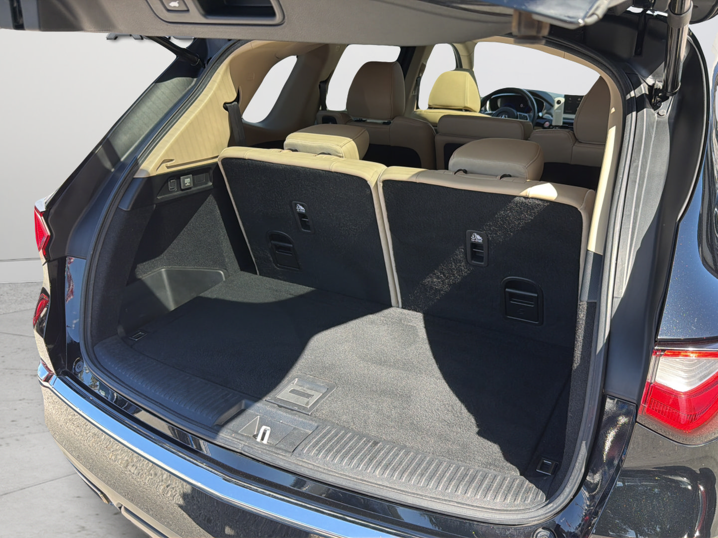 Used 2022 Acura MDX FWD image 40