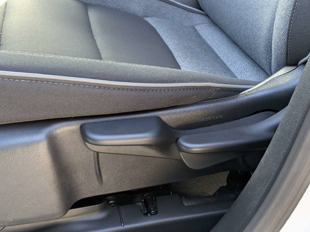 Used 2025 Chevrolet TrailBlazer LT FWD image 16
