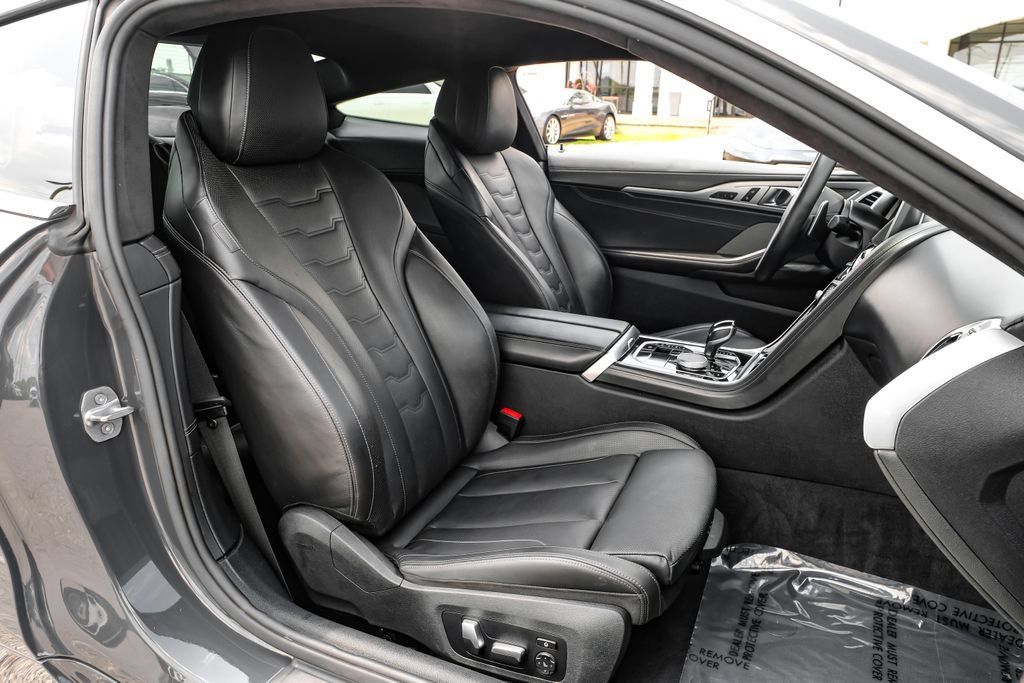 Used 2019 BMW M850i xDrive Coupe w/ Driving Assistance Package AWD/4WD image 30