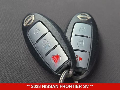 Used 2023 Nissan Frontier SV w/ Technology Package RWD image 33