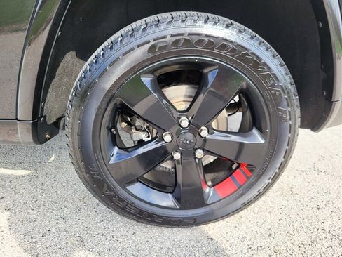 Used 2015 Jeep Grand Cherokee Altitude image 30