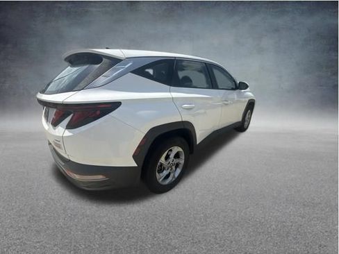 Used 2023 Hyundai Tucson SE AWD/4WD image 8