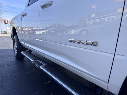 Used 2021 RAM 2500 Big Horn image 21