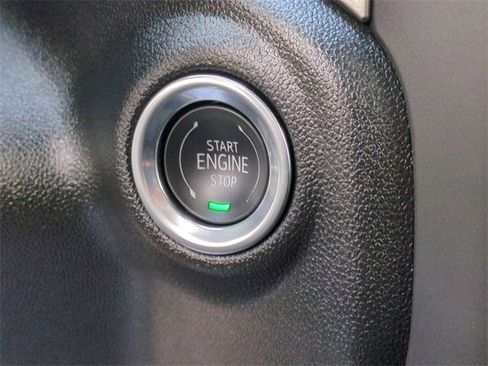 Certified 2025 Chevrolet Silverado 1500 Custom w/ LPO, Dark Essentials Package image 17