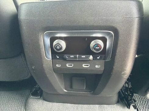 Certified 2023 GMC Yukon XL Denali Ultimate w/ LPO, Floor Liner Package AWD/4WD image 21