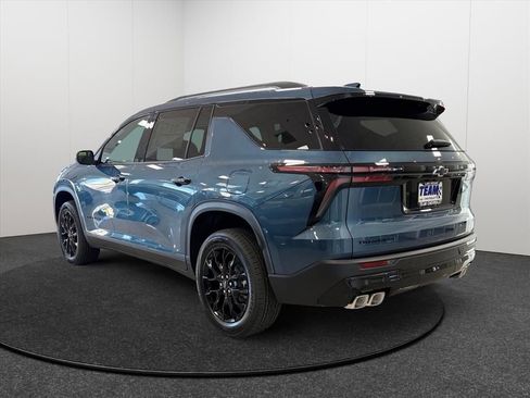 New 2026 Chevrolet Traverse LT w/ Midnight/Sport Edition image 3