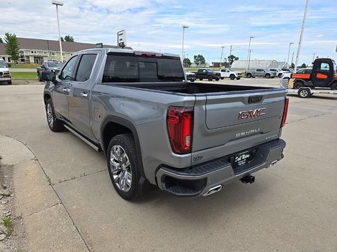 Used 2026 GMC Sierra 1500 Denali w/ Denali Reserve Package AWD/4WD image 7