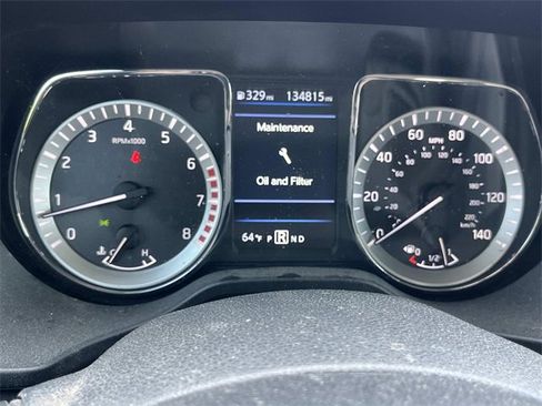 Used 2019 Nissan Titan SV w/ SV Convenience Package image 34