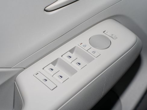 Used 2025 Hyundai Kona SEL image 26