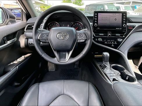 Used 2021 Toyota Camry XSE FWD image 7