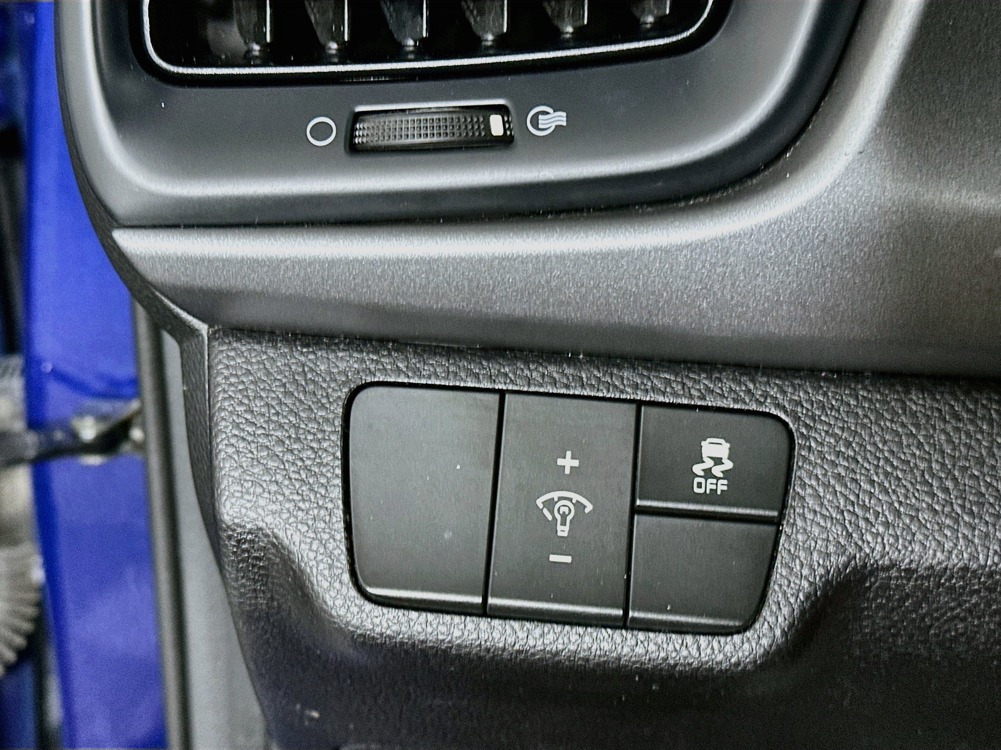 Used 2019 Kia Rio S FWD image 17