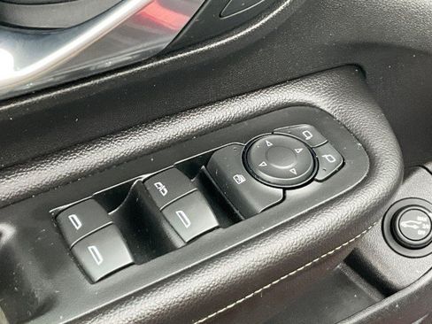 Used 2019 GMC Terrain Denali w/ Driver Alert Package II AWD/4WD image 31