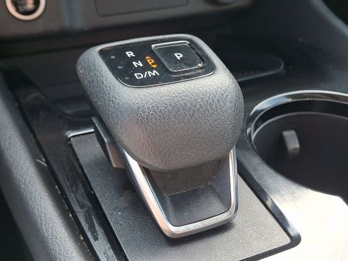 Used 2023 Nissan Rogue SV w/ SV Premium Package AWD/4WD image 16